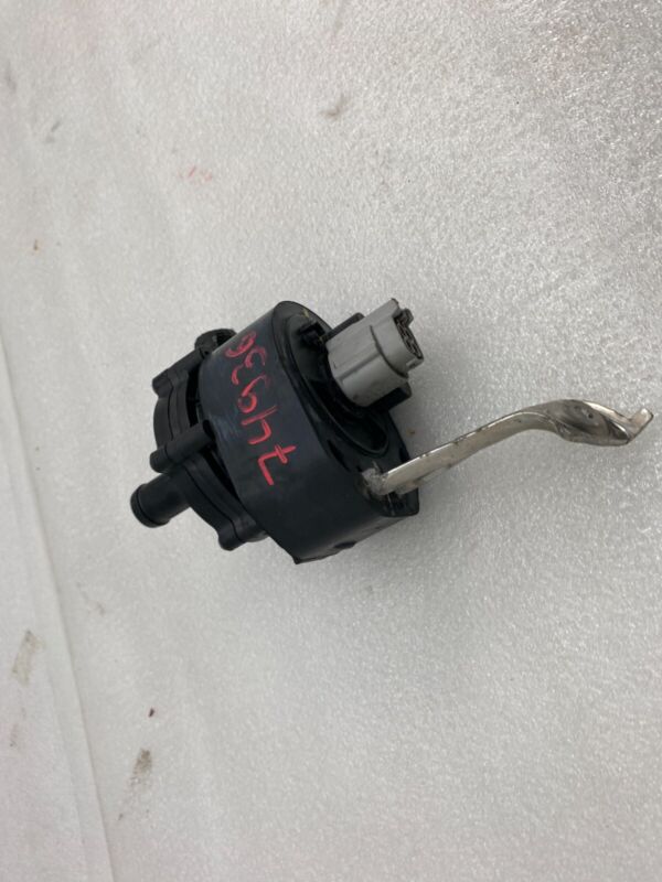 2016-2020 Tesla Model X MX Cooling System Auxiliary Coolant Water Pump Assembly