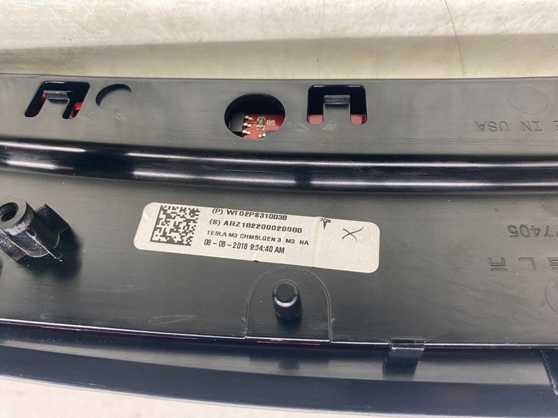 1077405-00-F ⭕ 17-23 Model 3 Rear Package Tray Lamp Inner 3rd Brake Stop Light 1077405-00-F