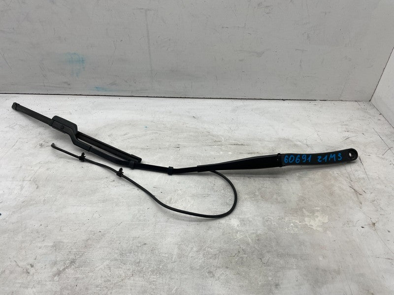 ⭕ 2017-2022 Tesla Model 3 Front Right Windshield Wiper Arm & Blade 1076731-00-A