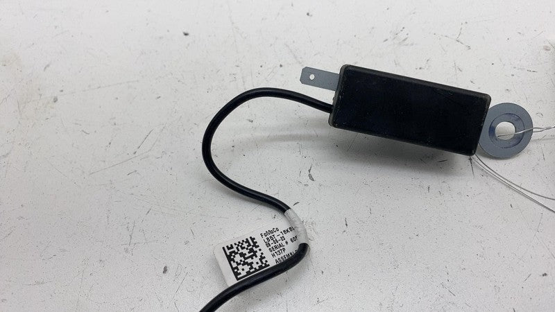 LB5T-18K891 ⭕ 2021-2024 Ford Mustang Mach-E Antenna Amplifier Isolator Booster LB5T-18K891