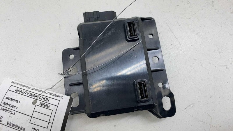 ⭕ 17-23 Tesla Model 3 Center Console Front USB Hub Charger Module 1093