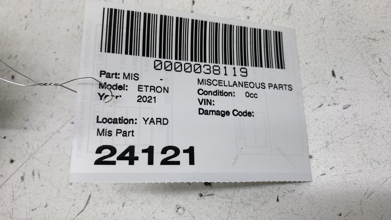 4KE867243B 19-23 Audi E-Tron Left Upper B-Pillar Trim Panel Cover w/ Vent Grille 4KE867243B