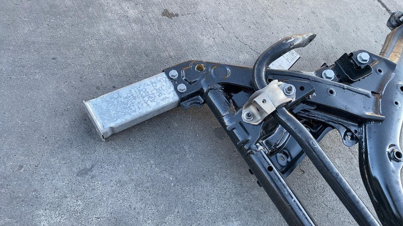 ⭕ 20-23 Model Y Front Subframe Crossmember Cradle w/ Stabilizer Bar 10