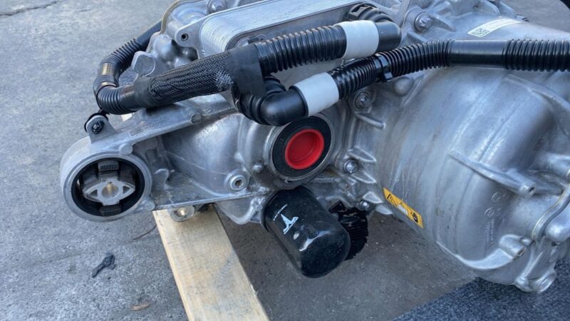 1120990 00 H 20-23 Model Y Rear Drive Unit Engine Electric Motor Low Current 3DU 1120990-00-H