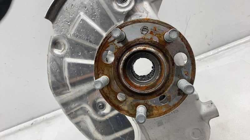 P11 S4FKL0 04 ⭕ 22-24 Air Grand Touring Front Left Spindle Knuckle w/ Hub Shield P11-S4FKL0-04