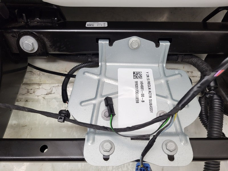 1494881 00 B ⭕ 20-22 Tesla Model Y Rear Upper 2nd Row Seat Left + Center + Right (5-Seater)