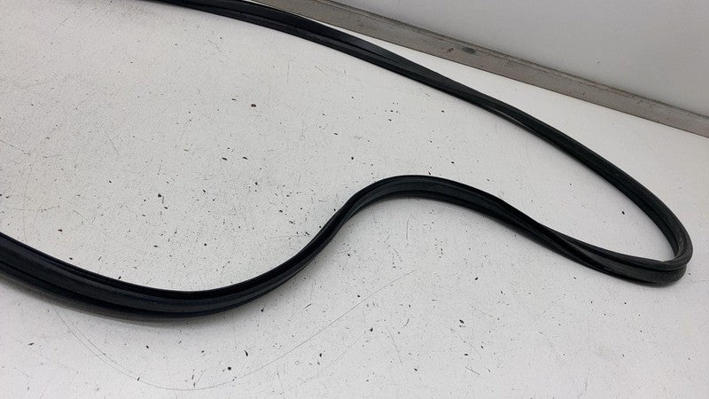 ⭕ 2022-2024 Rivian R1T R1S Front Frunk Weather Stripping Gasket Seal P