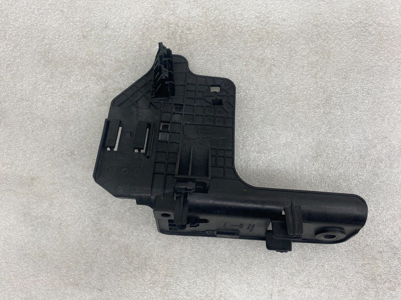 105230100B ⭕ 16-20 Model S Front Trunk 12V Fuse Box Cable Holder Mount Bracket 1052301-00-B