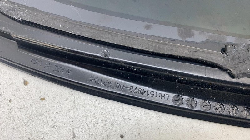 E4 43R-011570 ⭕2024 2025 Model 3 Rear Driver Side Quarter Fixed Window Glass Left 1514978-00-C