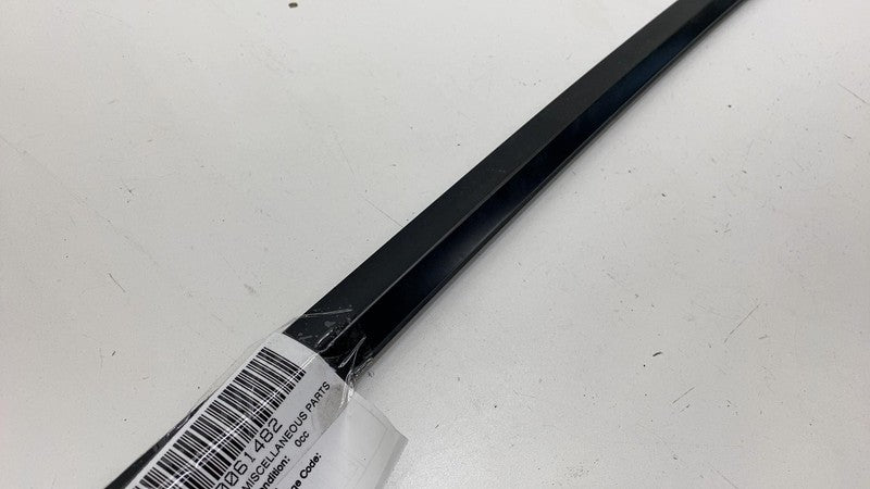 ⭕ 2020-2024 Tesla Model Y Rear Right Door Window Outer Belt Assy 14957