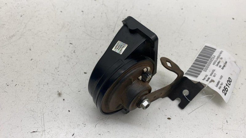 A046495 ⭕2013-2017 Jeep Wrangler FIAMM High Pitch Note Tone Horn Signal w/ Mount Bracket