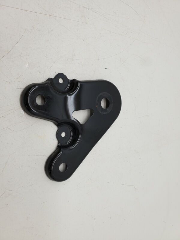 1044576 00 B ⭕ 2017-2023 Tesla Model 3 Y Rear Right Subframe Shear Plate Bracket 1044576-00-B