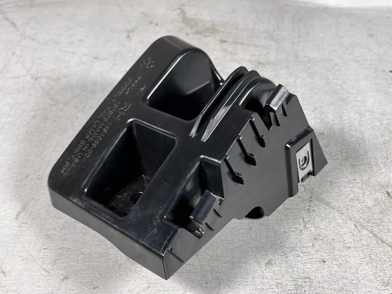 ⭕ 20-24 Model Y Rear Passenger Tail Lamp Taillight Bracket Right RH 14