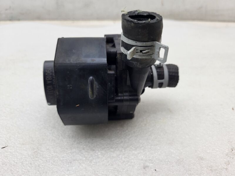 103732700G 2016-2020 Tesla Model S X Cooling System Auxiliary Water Coolant Pump FWD Assy