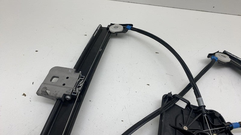 109662110F ⭕ 2017-2023 Tesla Model 3 Front Right Door Window Regulator & Motor 1096621-10-F