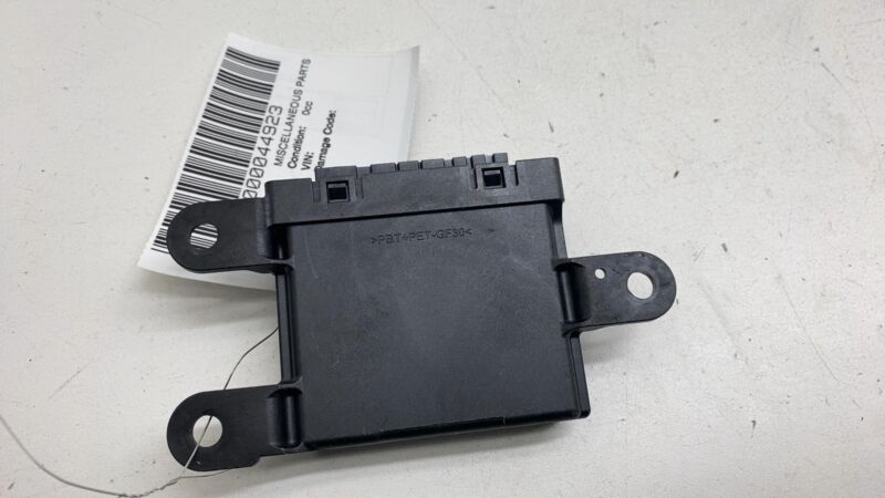 670100874 ⭕ 2017-2020 Maserati Levante Park Parking Assist Control Module Unit 670100874