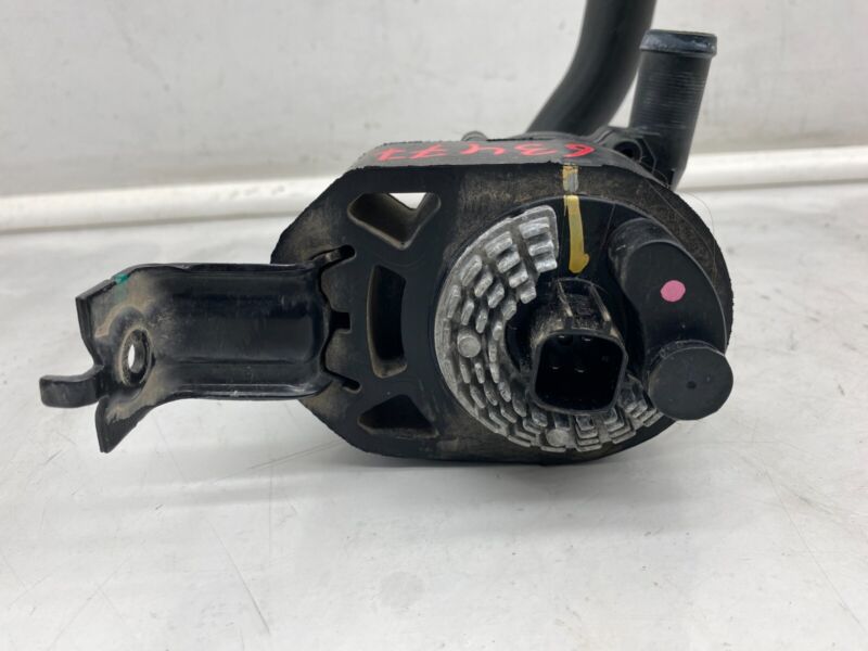 2012-2020 Tesla Model S Battery Cooling Auxiliary Water Coolant Pump w/ Bracket