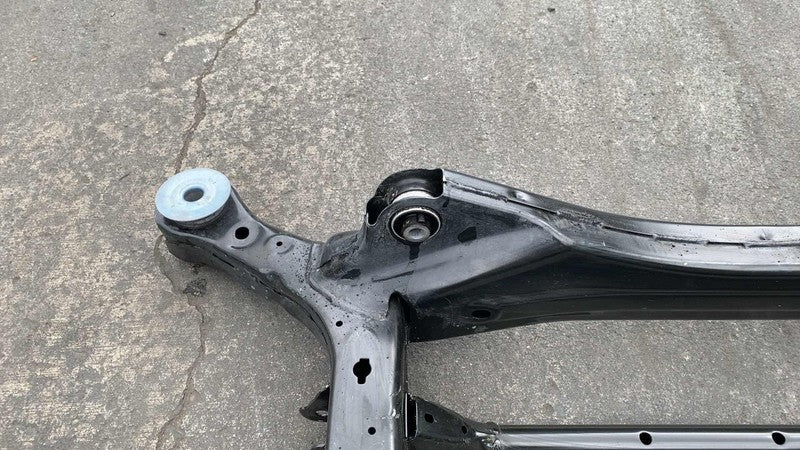 ⭕ 2017-2025 Chrysler Pacifica Rear Undercarriage Subframe Crossmember 