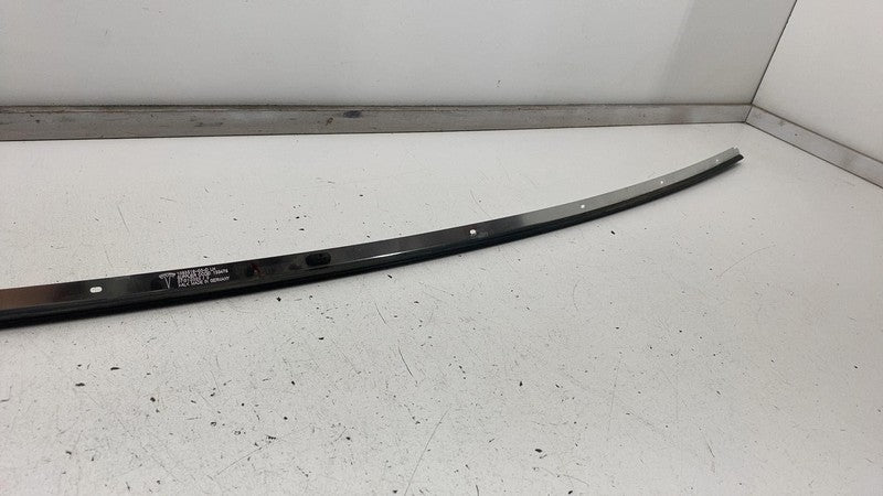 ⭕ 20-25 Model 3 Driver Side Upper Bright Trim Roof Molding Left LH 108