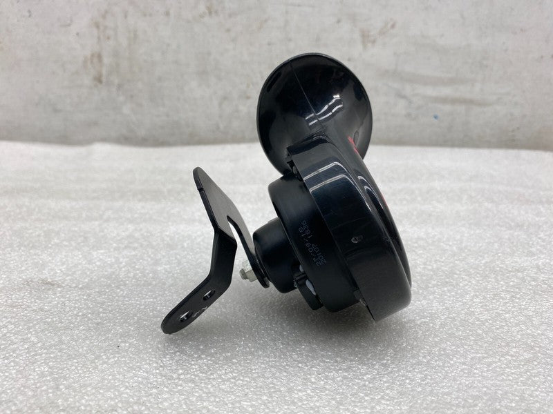 E1 0020046 ⭕ 2012-2020 Tesla Model S MS Seger Low Pitch Tone Horn 12V 410 Hertz w/ Bracket