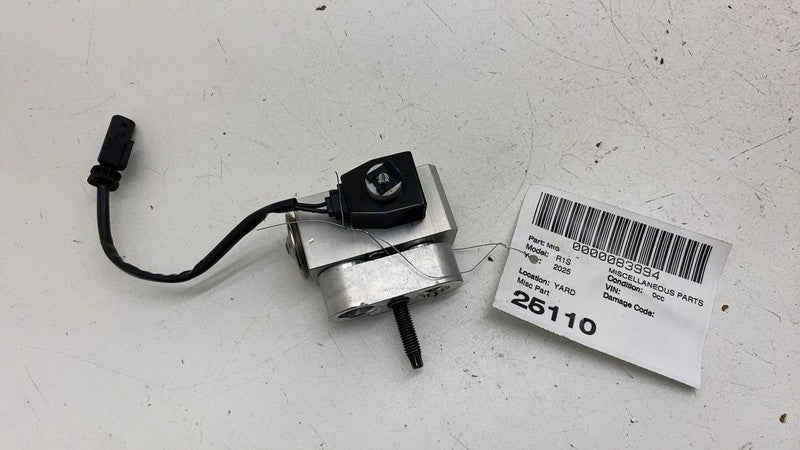 PT01105487 ⭕ 2025 Rivian R1S A/C Air Conditioning Compressor Block Valve Assy PT01105487