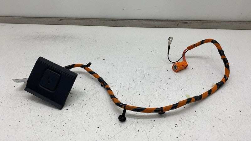 PT00038266C ⭕ 2022-2024 Rivian R1T R1S Lower Center Console Wiring w/ Outlet PT00038266-C