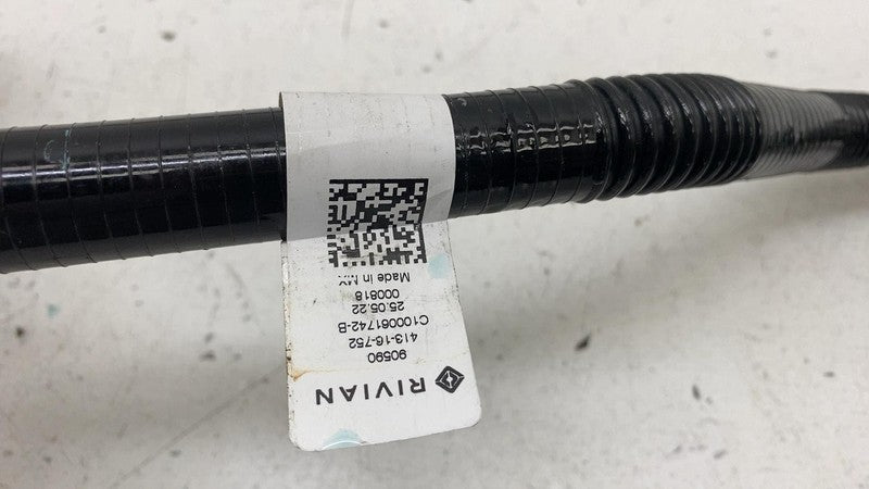 PT00061742-B ⭕ 22-24 R1T R1S Drive Unit Engine Motor Coolant Hose Cooling Pipe PT00061742-B