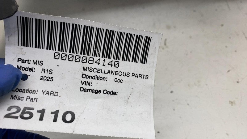 PT00983563 ⭕ 2025 Rivian R1S Front Right Lower Wheel Liner Splash Shield (Rear Section) RH