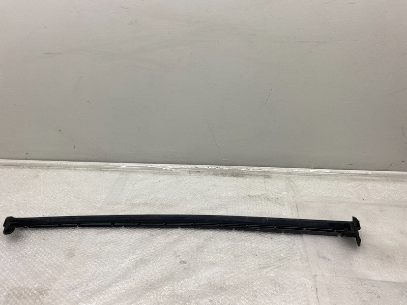 1072080 90 D ⭕ 16-20 Tesla Model X Rear Passenger Side Door Seal Bracket Right 1072080-90-D