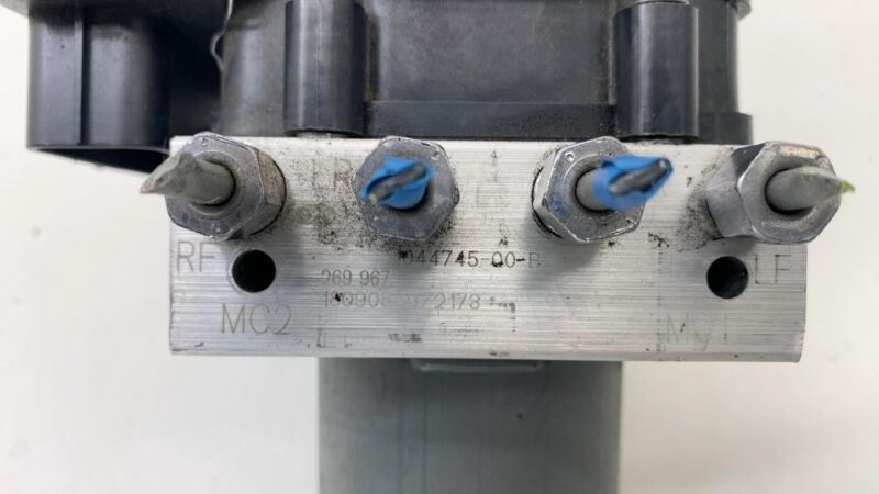 1044745-00-B ⭕ 17-23 Tesla Model 3 Anti-Lock Brake System ABS Pump Module Unit 1044745-00-B
