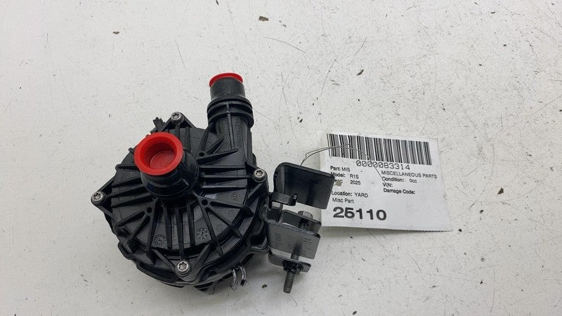 PT00876686A ⭕ 2025 Rivian R1S Engine Coolant Auxiliary Water Pump w/ Bracket PT00876686-A