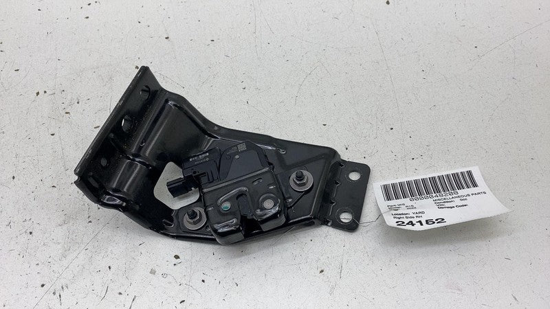 PT00003703H 2022 2023 2024 Rivian R1S Rear Passenger Side Liftgate Latch Lock Actuator Right