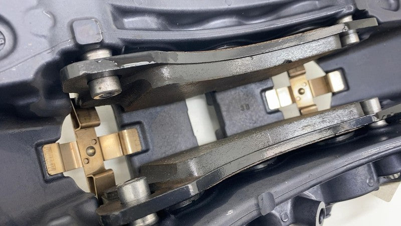 9Y0615106HR ⭕ 2024 Porsche Cayenne Front Passenger Caliper w/ Brake Hose Right 9Y0615106HR