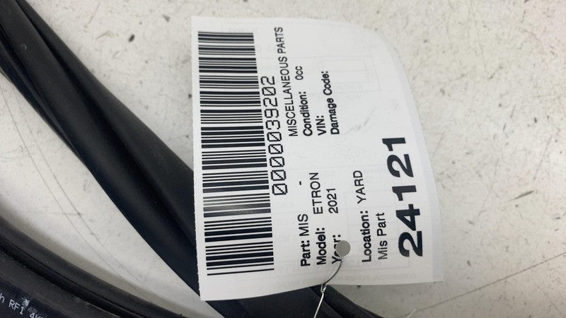 4KE833721 ⭕ 2019-2023 Audi e-Tron Rear Right Door Body Weatherstrip Rubber Seal 4KE833721