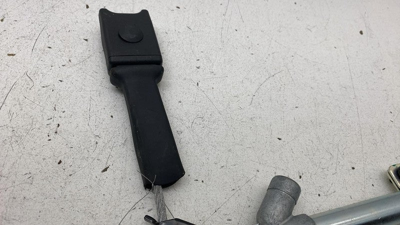 100526500B 2012-2015 Tesla Model S Front Right Seat Belt Outboard Lap Pre-Tensioner RH Assy