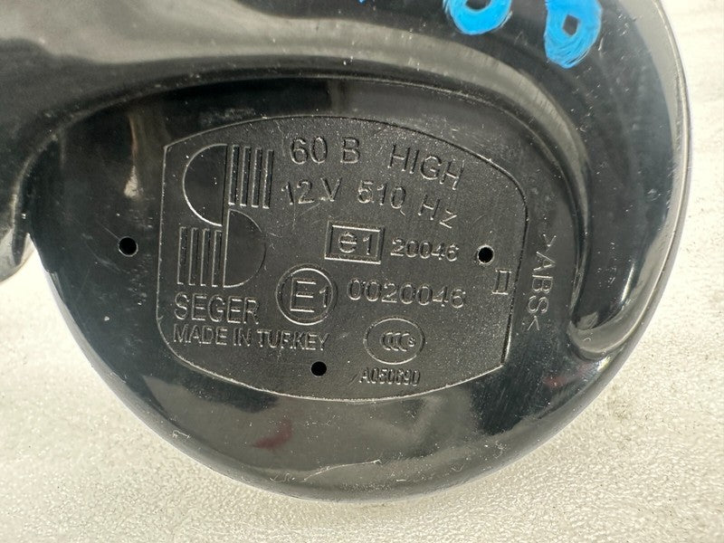 E1 0020046 ⭕ 2012-2020 Tesla Model S Seger High Pitch Tone Horn 12V 510 Hertz with Bracket