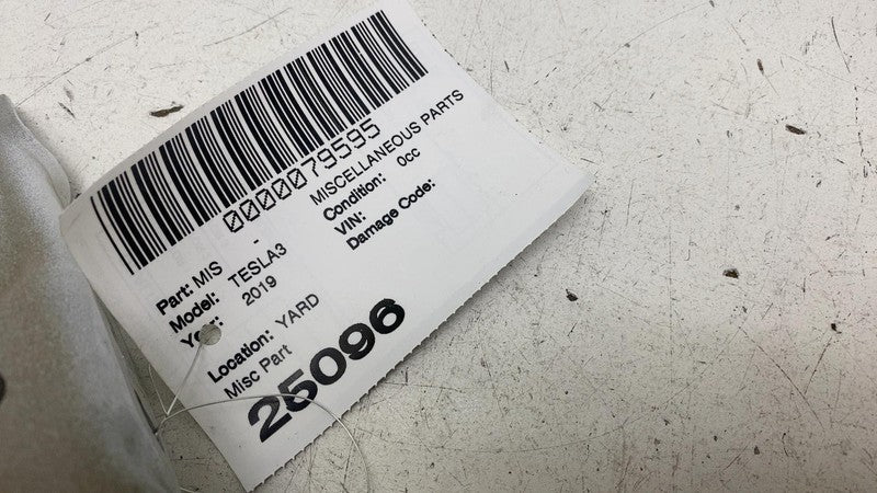 ⭕ 17-23 Model 3 PAIR Front Left & Right Fender Bracket 1086016-00-D/10