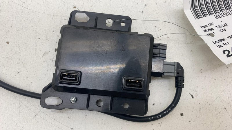 ⭕ 17-23 Model 3 Center Console Front USB Hub Charger Control Module 10