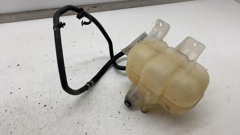 ⭕ 2017-2024 Chrysler Pacifica Engine Coolant Reservoir Bottle Assembly with Hose