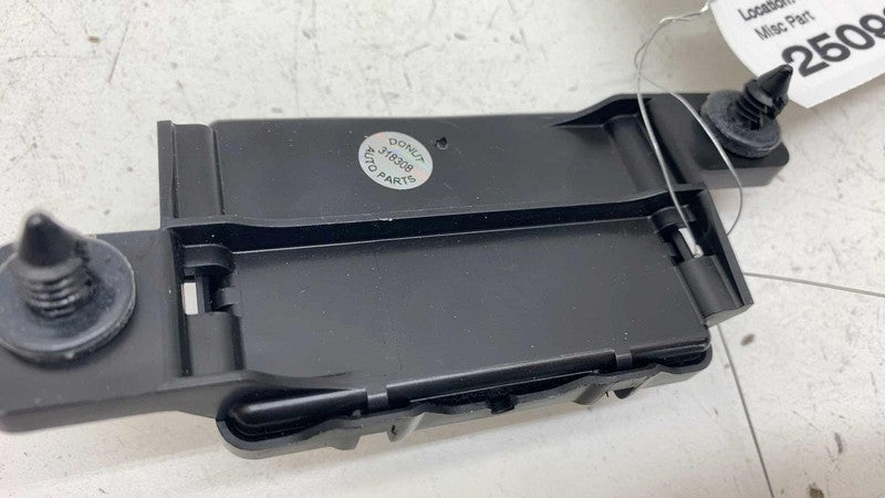 68186558AC ⭕ 17-25 Chrysler Pacifica Antenna Remote Start & Keyless Entry Module 68186558AC