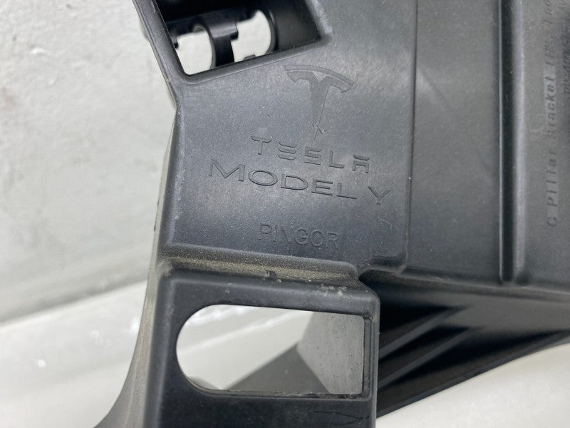 ⭕20-24 Tesla Model Y Rear Driver Side C-Pillar Bracket Support Left 15