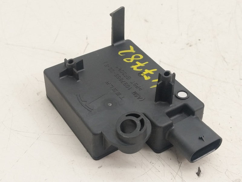 1097855 00 E ⭕ 2017-2023 Model 3 M3 Rear Bumper BCM Body Control Module Computer 1097855-00-E