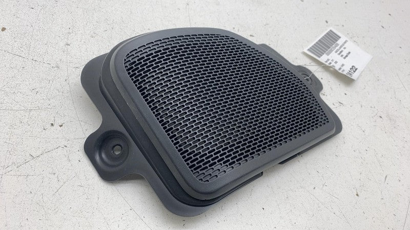 ⭕ 2022-2024 Rivian R1T Rear Speaker Grille Trim Cover w/ Retainer PT00