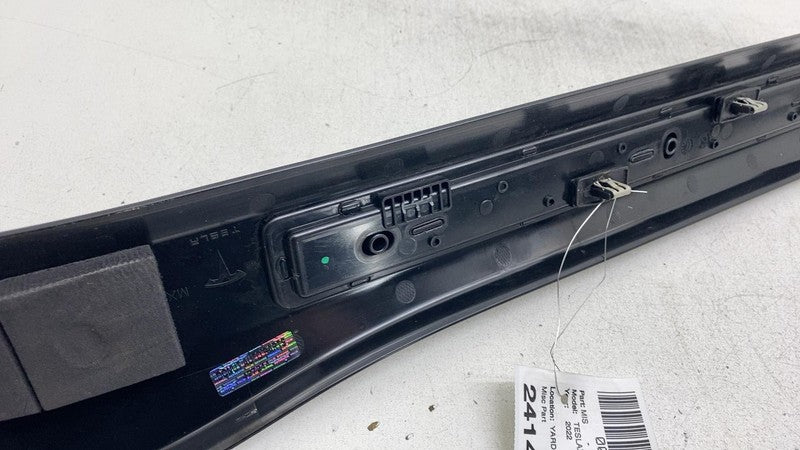 ⭕ 2021-2023 Tesla Model X Front Right Door Lower Sill Scuff Plate Carr