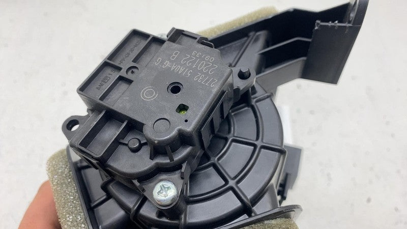 PT00001839-F ⭕ 2022-2024 Rivian R1T R1S Rear Center Lower Air Duct Vent PT00001839-F