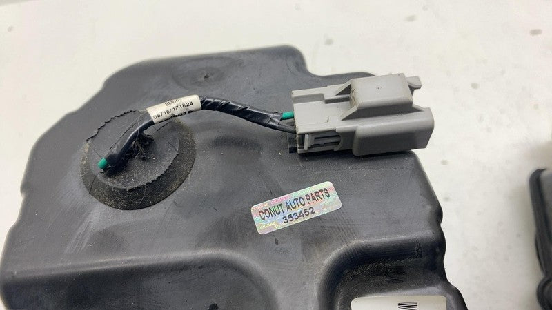 68223343AA ⭕ 15-17 Jeep Wrangler Left & Right Subwoofer Audio Speaker 68223343AA/68223344AA