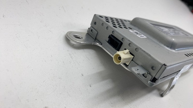 107974900D ⭕ 2017-2023 Tesla Model 3 Harman Becker Radio FM/HD Receiver Module 1079749-00-D