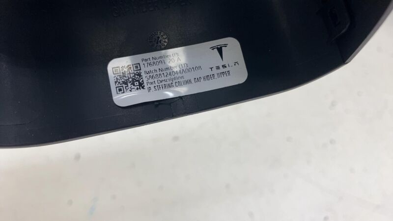 183303200B ⭕ 24-25 Model 3  Instrument Panel Steering Column Upper Gap Hider  1768093-20-A