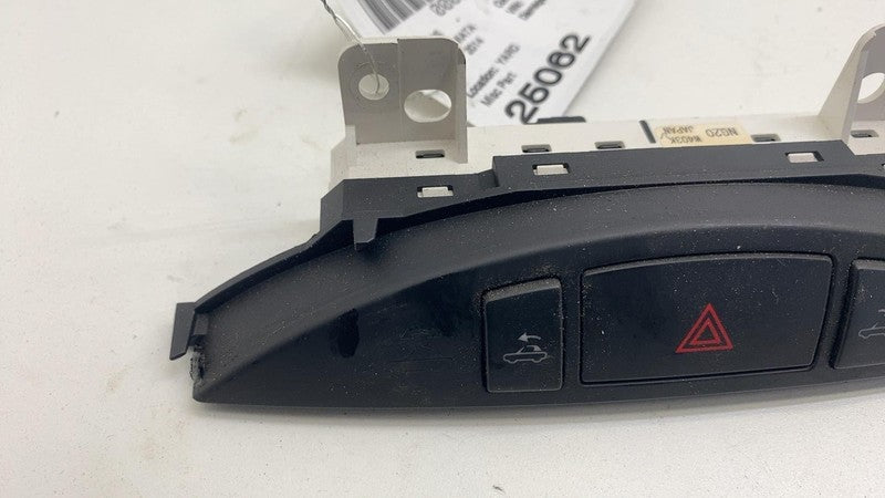 NG20 W403K ⭕ 2006-2015 Mazda MX-5 Miata Hazard Emergency Signal Button Switch NG20 W403K