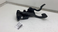 ⭕ 2020-2024 Tesla Model Y Accelerator and Brake Pedal Pad Assembly 1188691-00-B